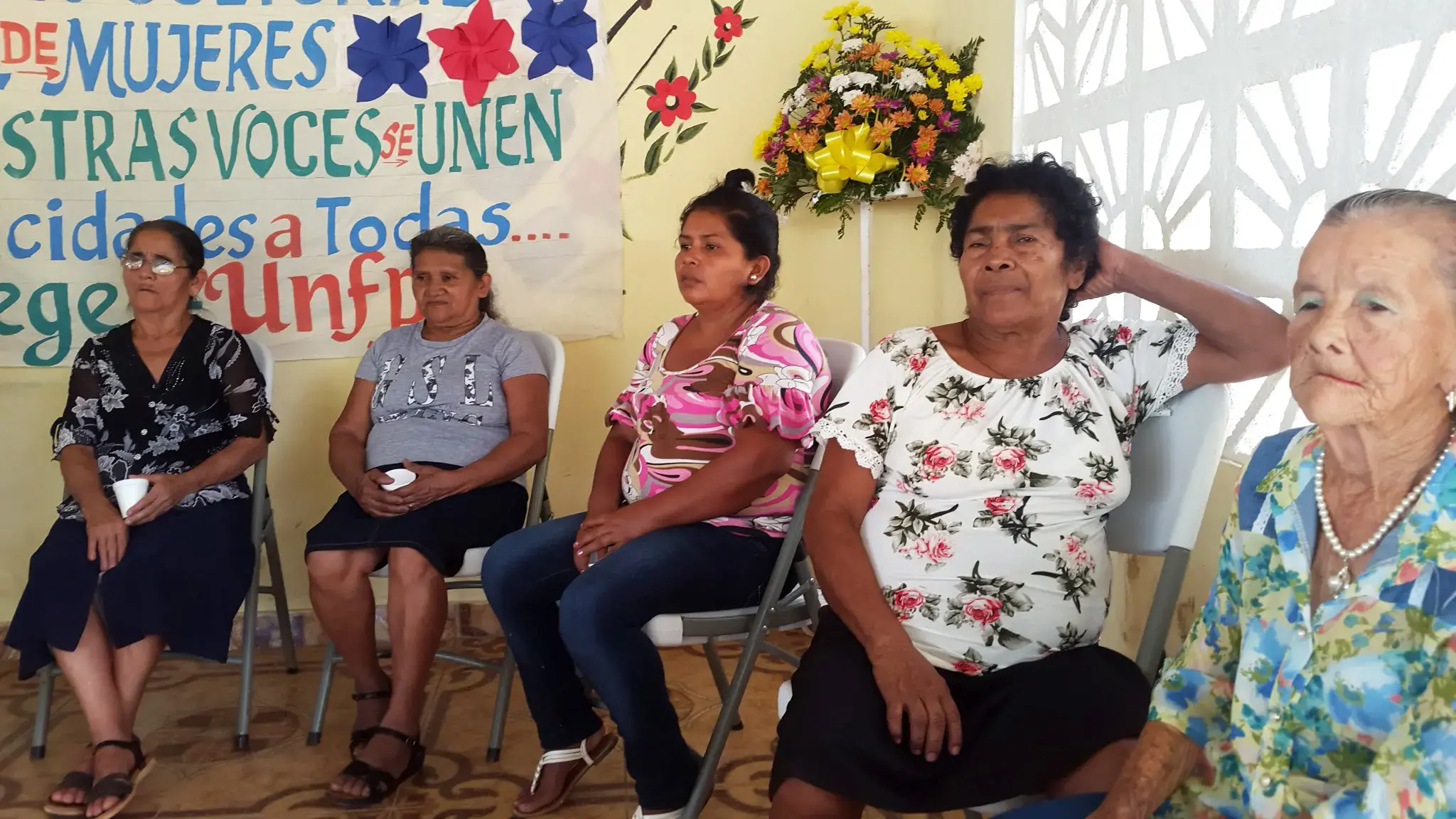 Lideresas de Veraguas reciben reconocimiento por su labor a favor de la salud sexual y reproductiva y la prevención de la violencia de género